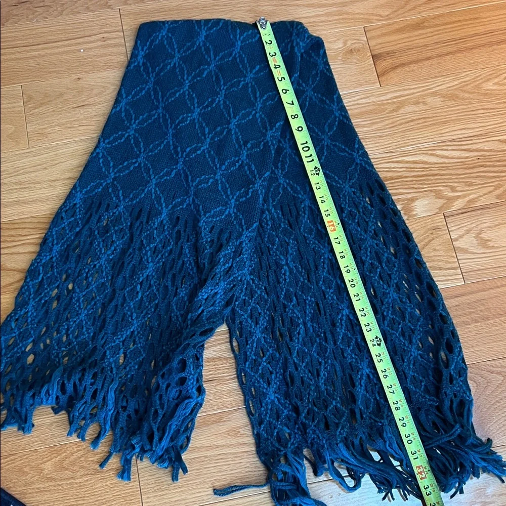 Hand Crafted knit Teal Scarf